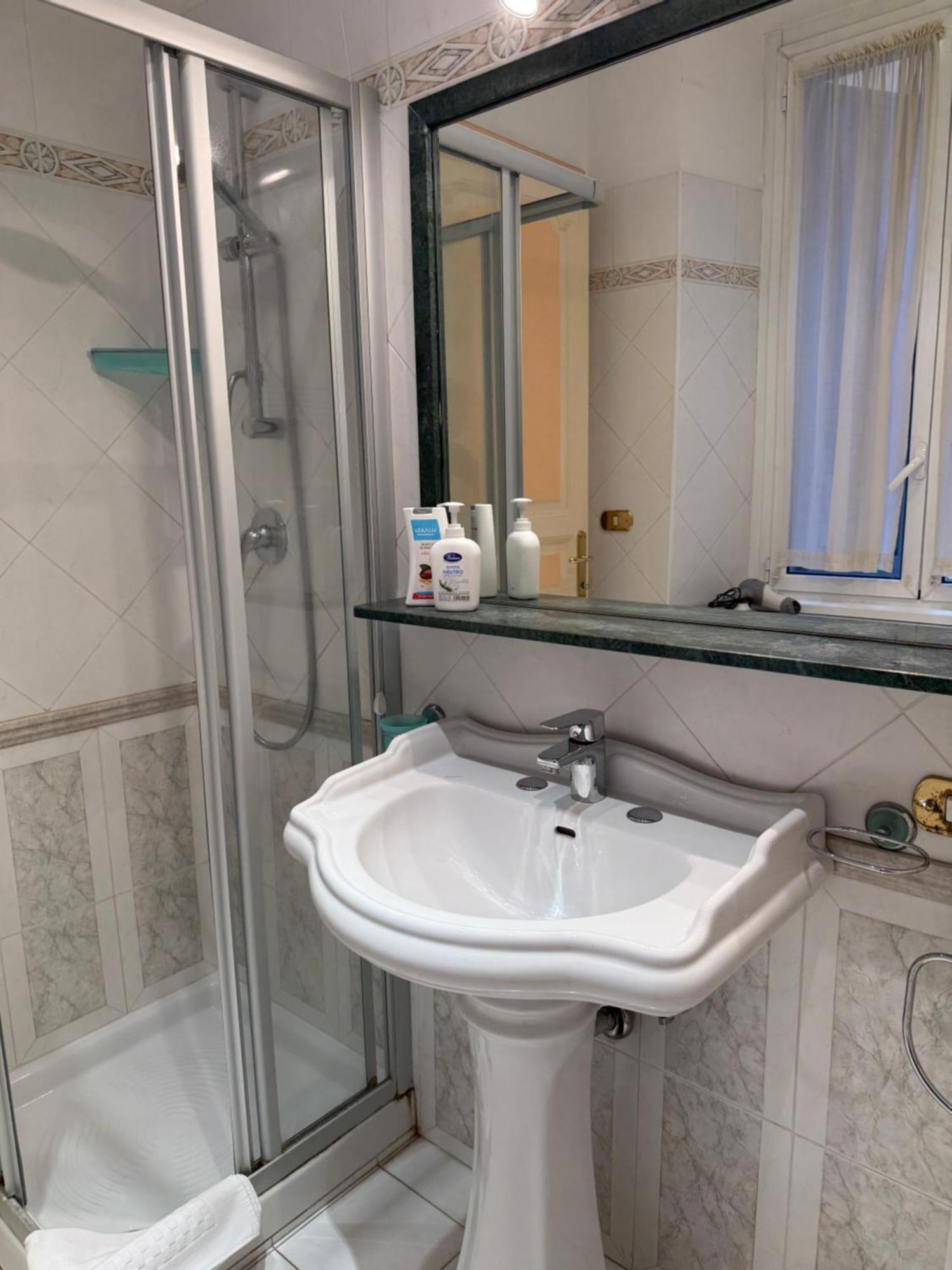 Glamour Center Of 2* Roma