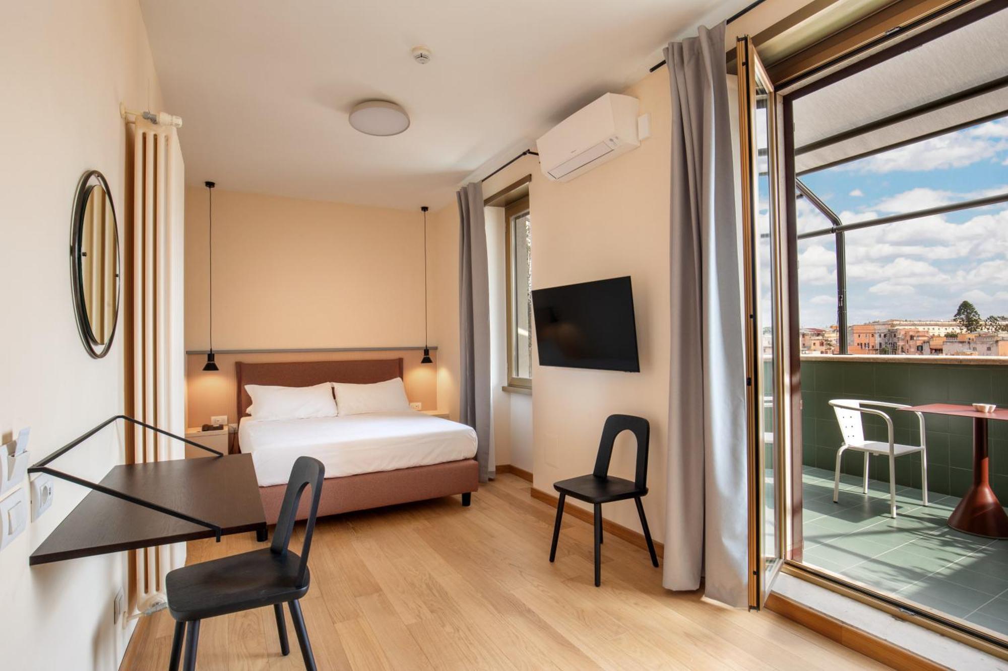 Colosseum Hotel