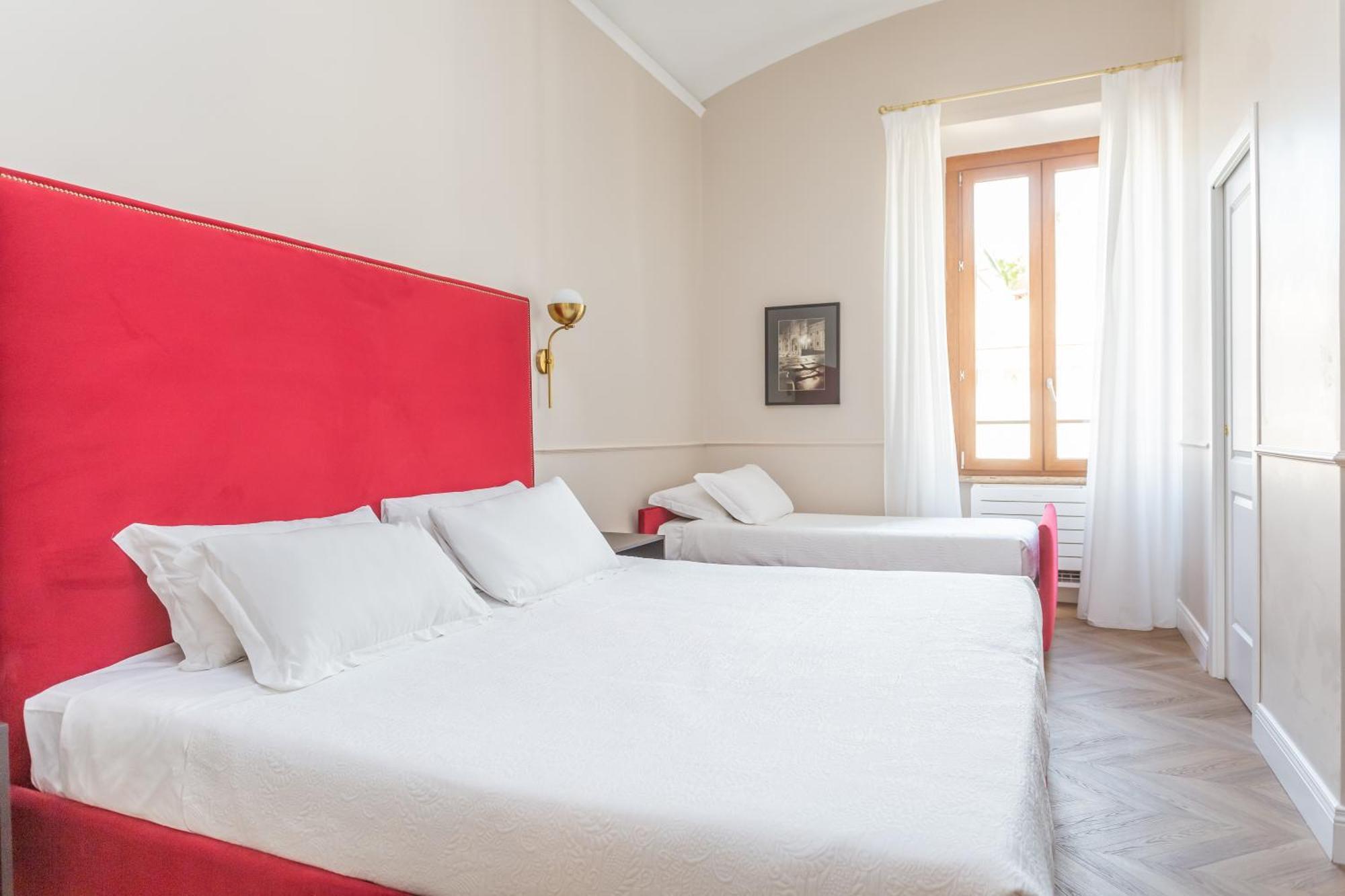 Daplace - La Mongolfiera In Navona Guest house