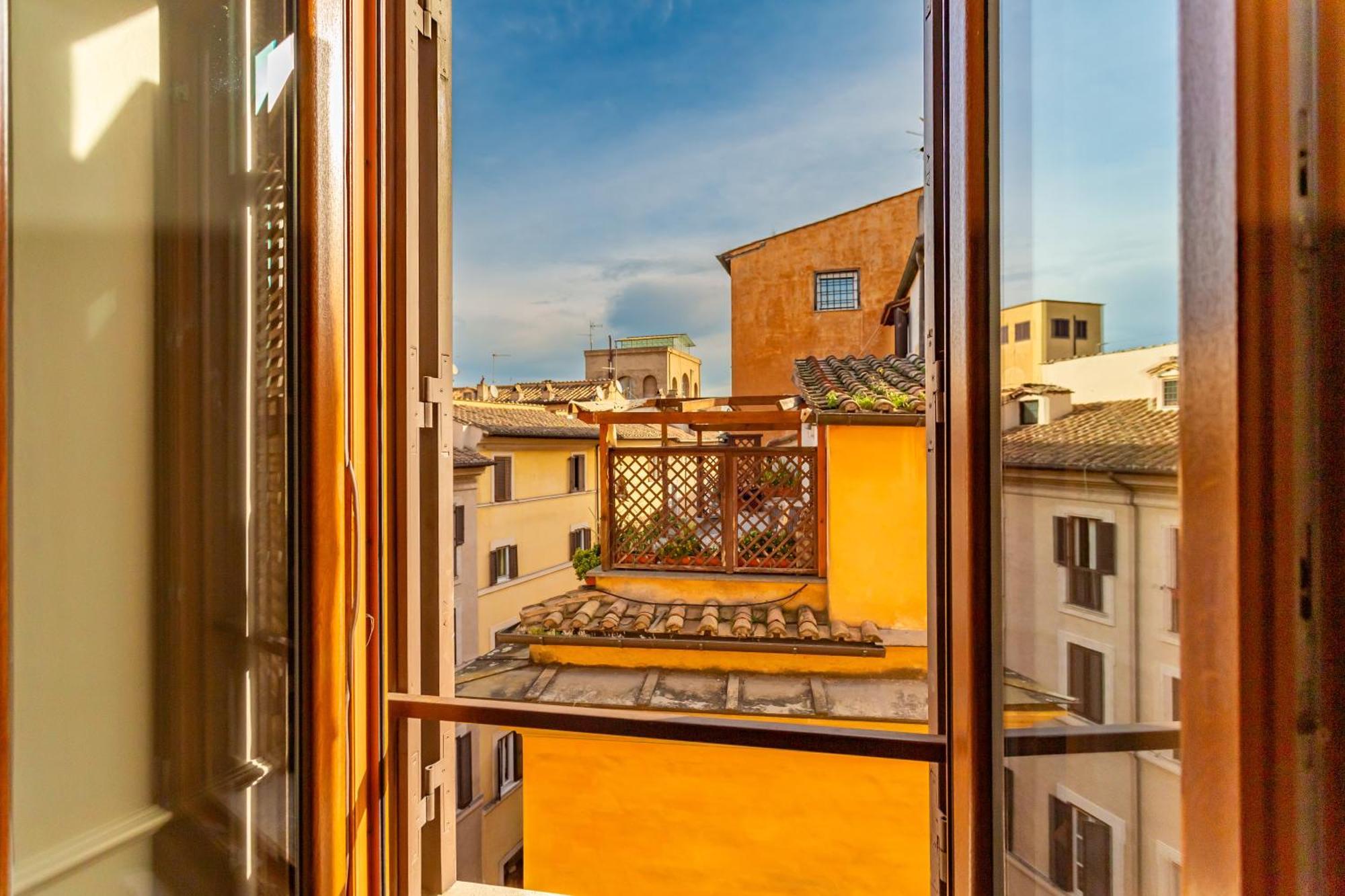 Daplace - La Mongolfiera In Navona Rome