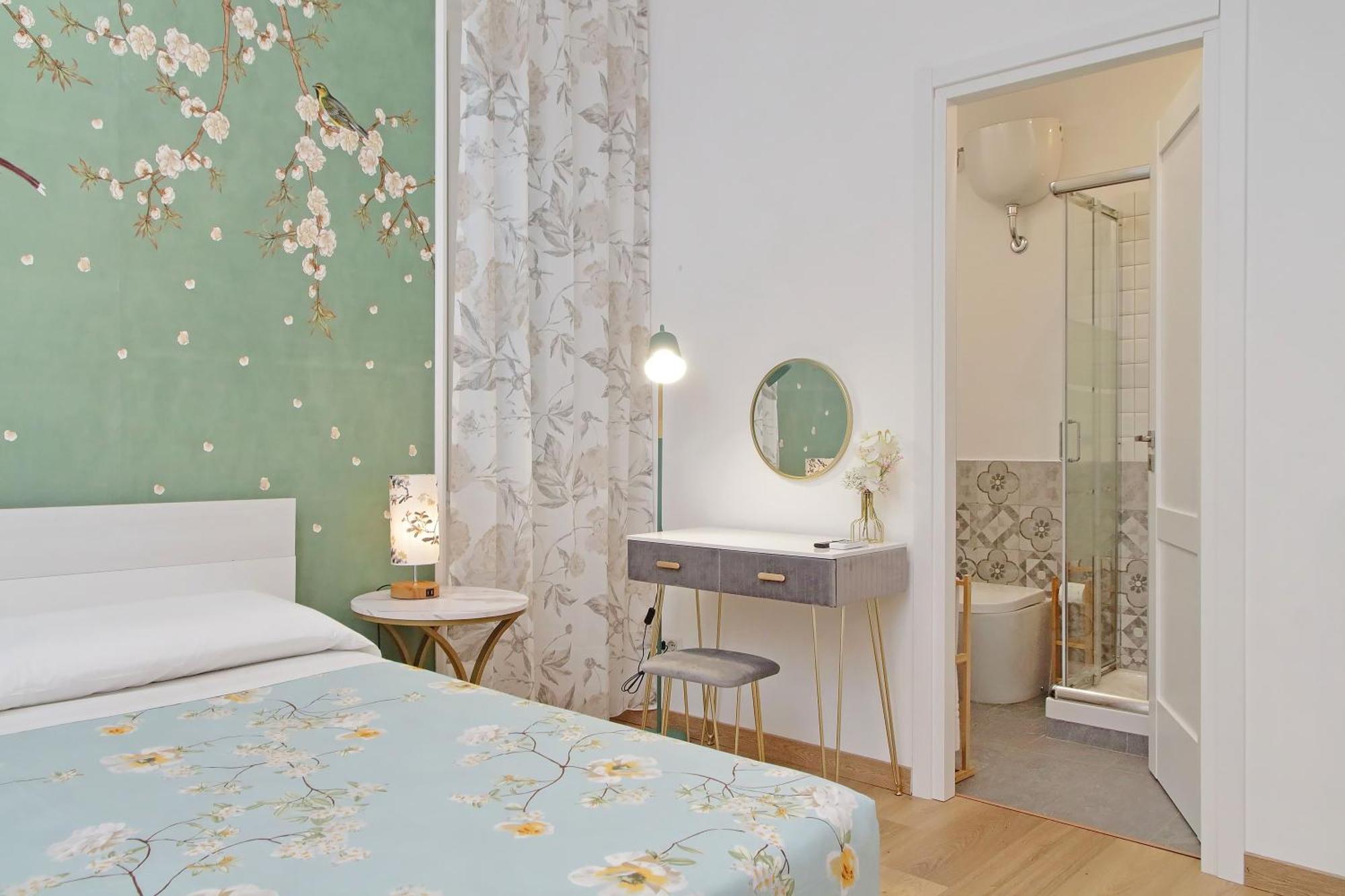 Appia Apartment *