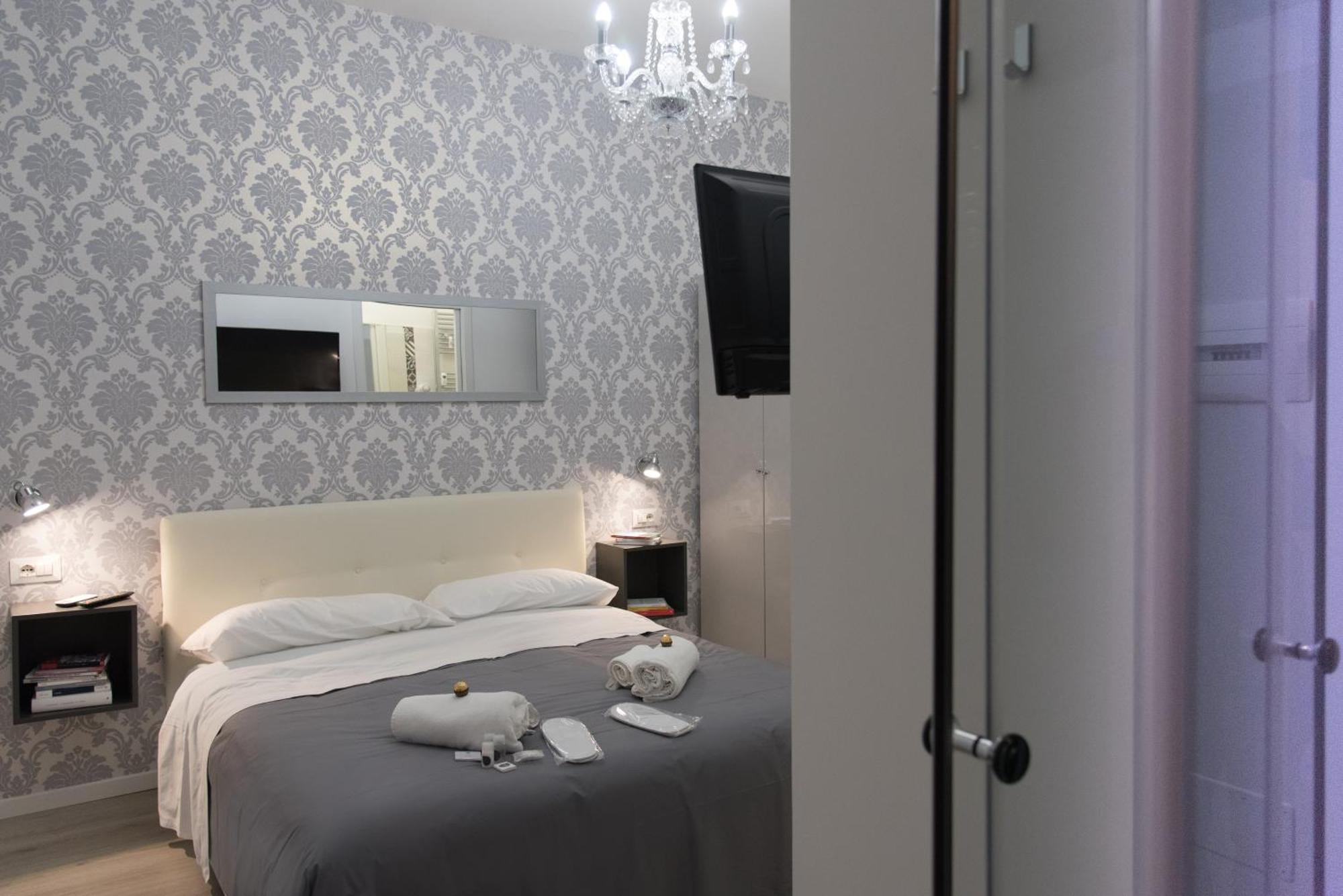 Inside 2* Rome