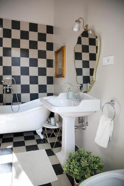 Santa Monica Luxury 2*