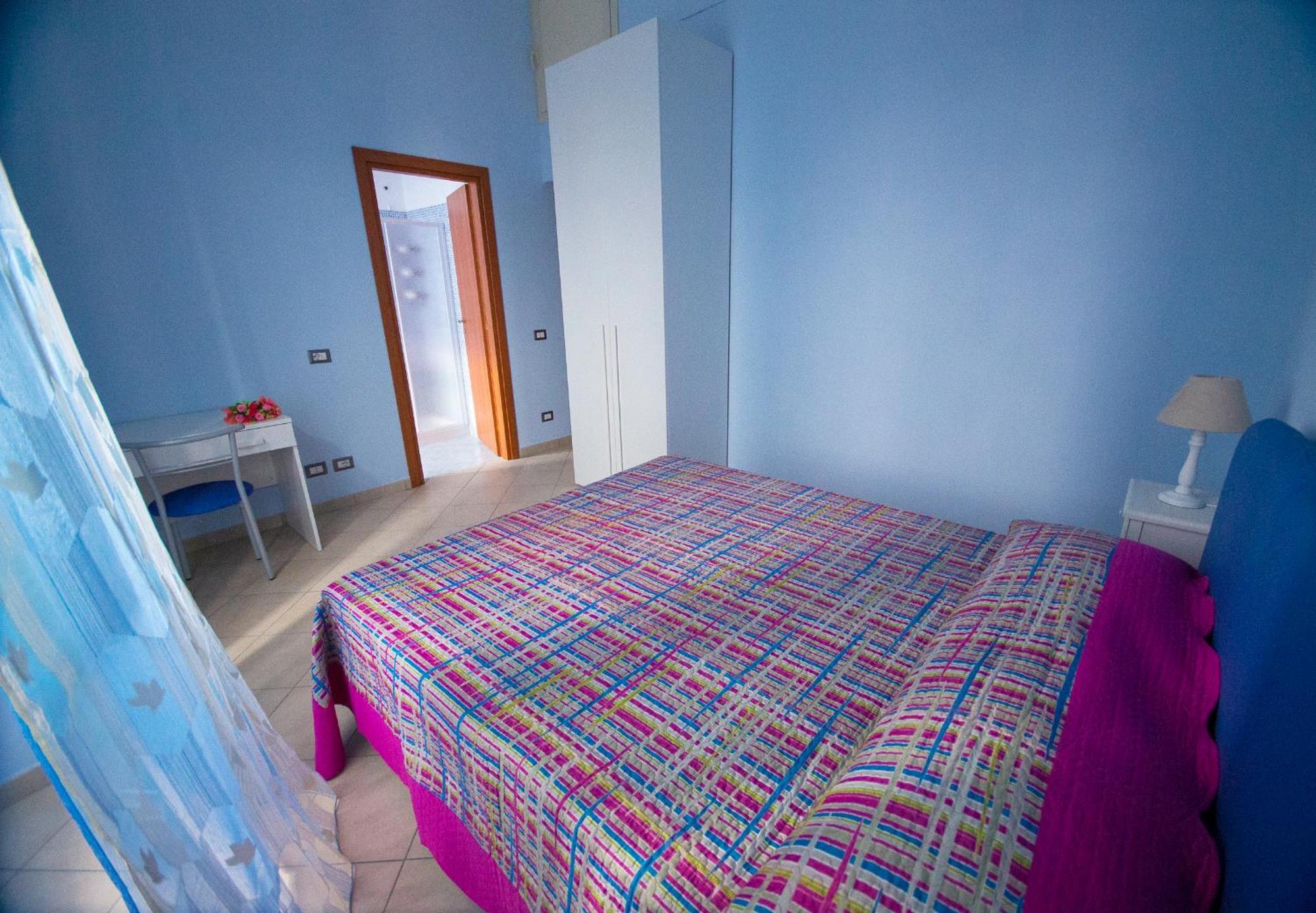 Ad Duas Lauros Bed & Breakfast Rome