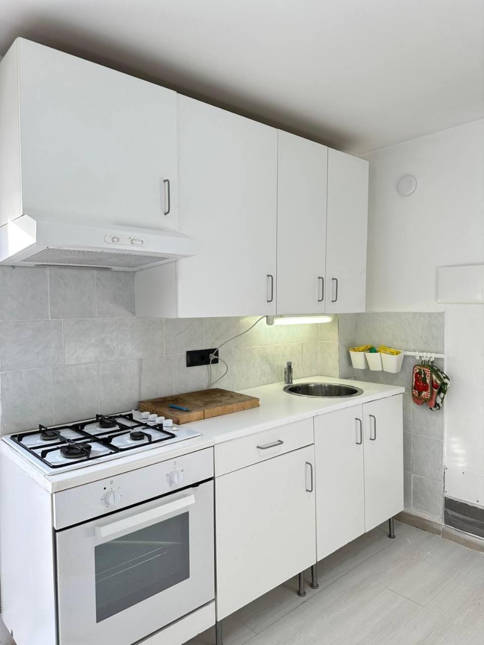 Apartment Casa Host Fontana Candida Metro C