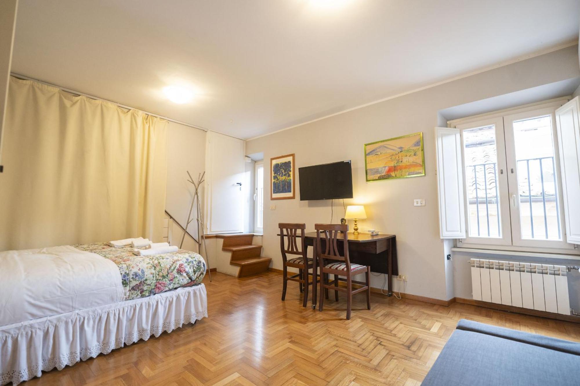 Your Piazza Navona Hideaway With Terrace *