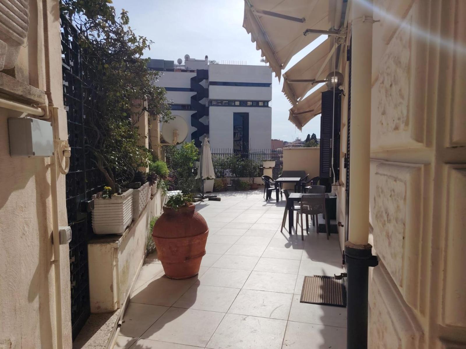 Domus Aurea And Apartment