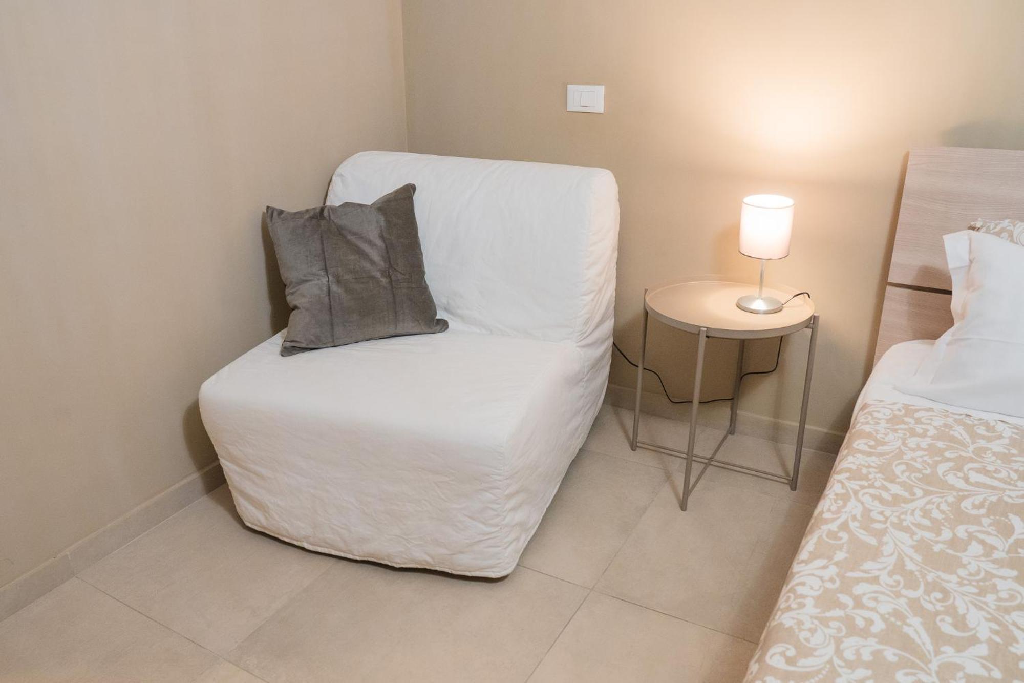 Sweet 3 Bedr - 3 Stops From Piramide Apartment Rome