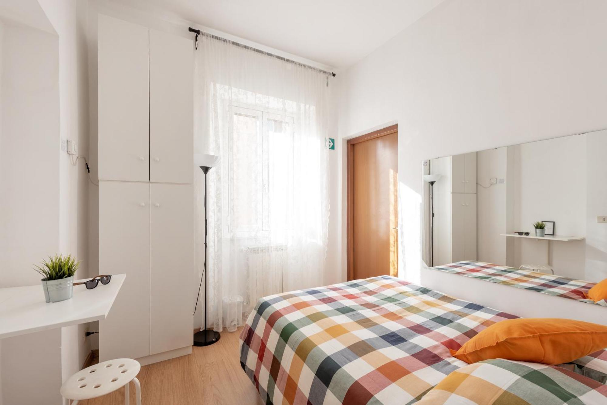 Little Basic Apartment Rome