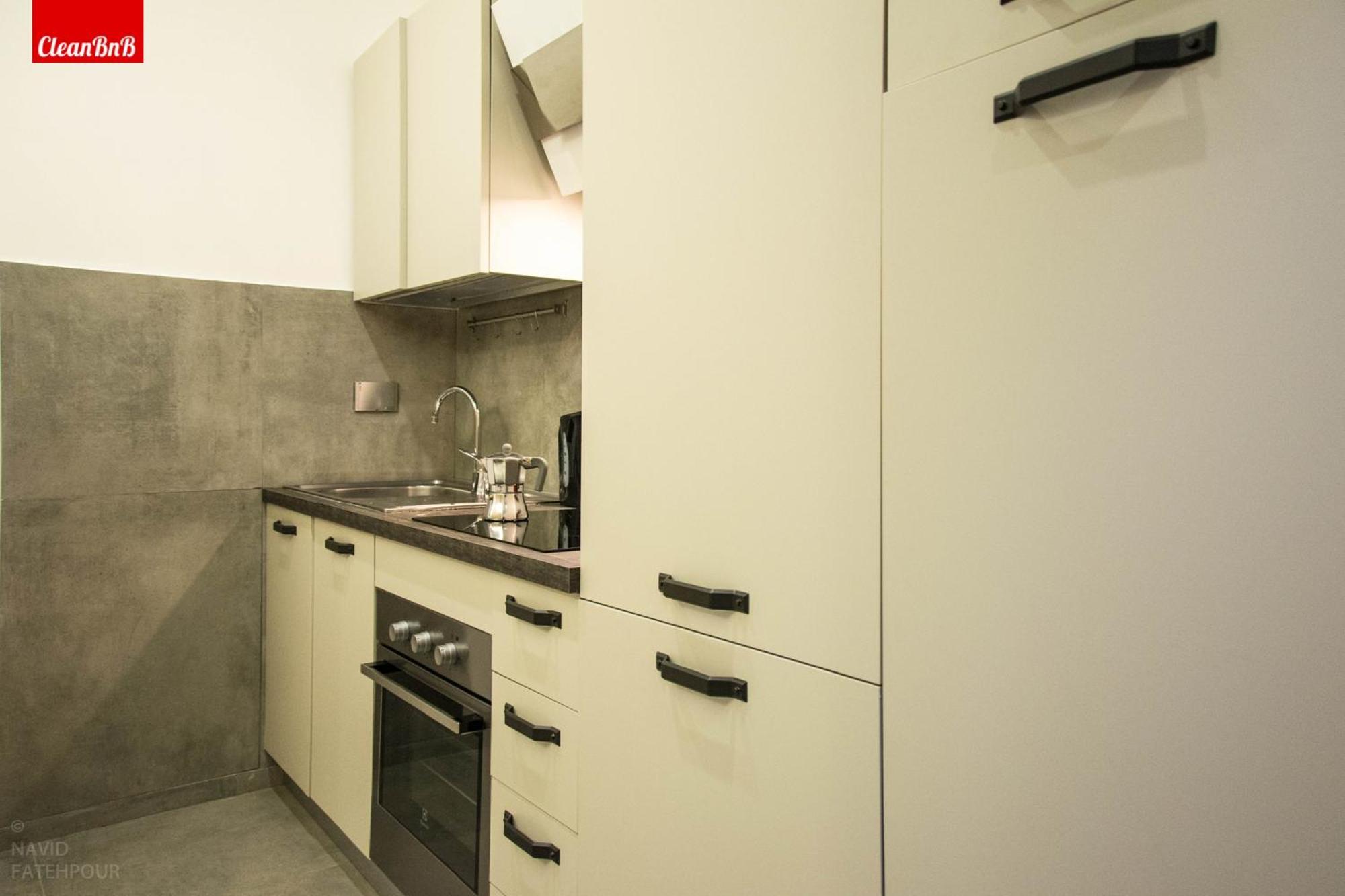 Largo Leopardi Modern * Roma