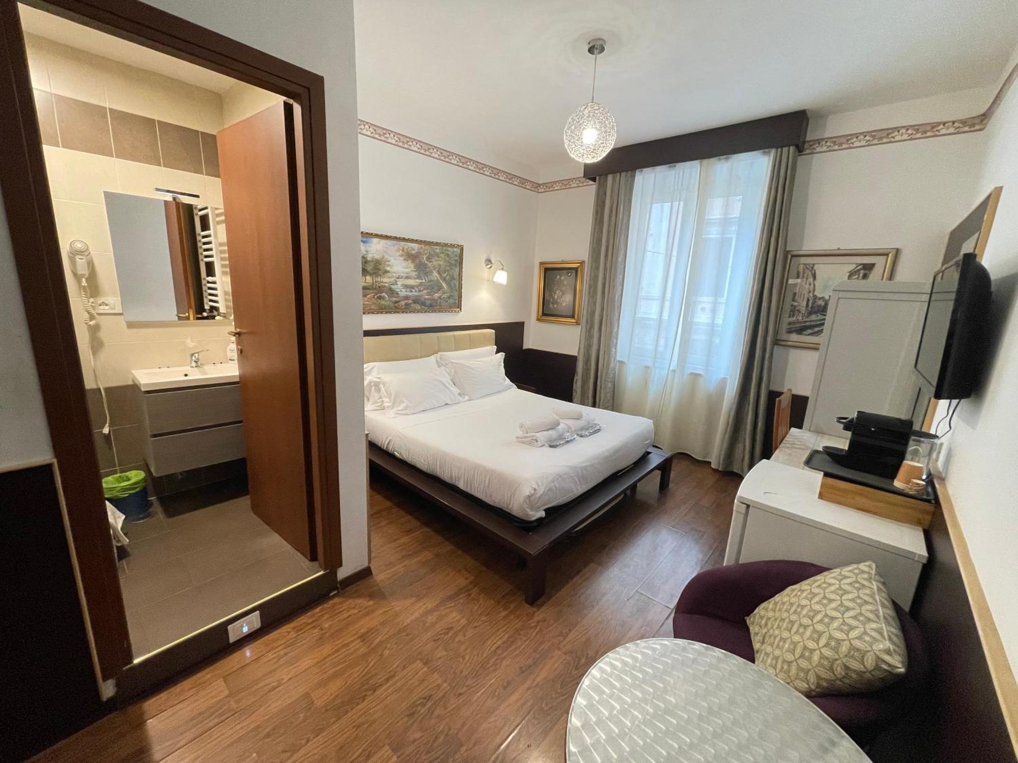Affittacamere Gold House *