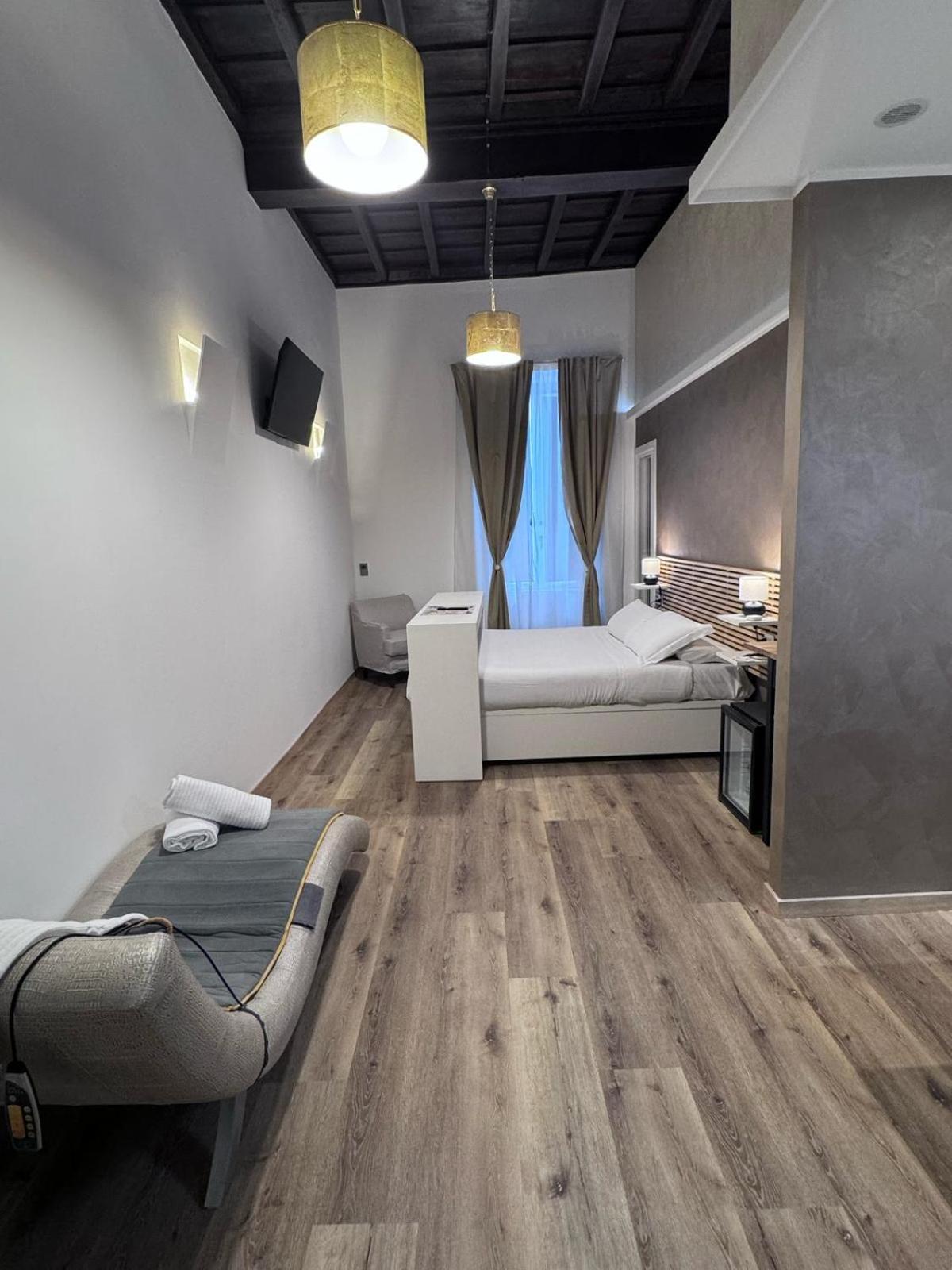 Irooms Pantheon Bed & Breakfast 4*