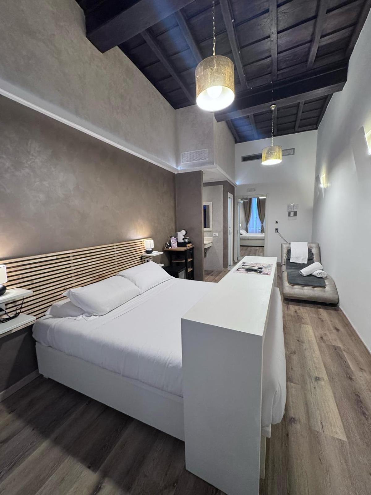 Bed & Breakfast Irooms Pantheon 4*
