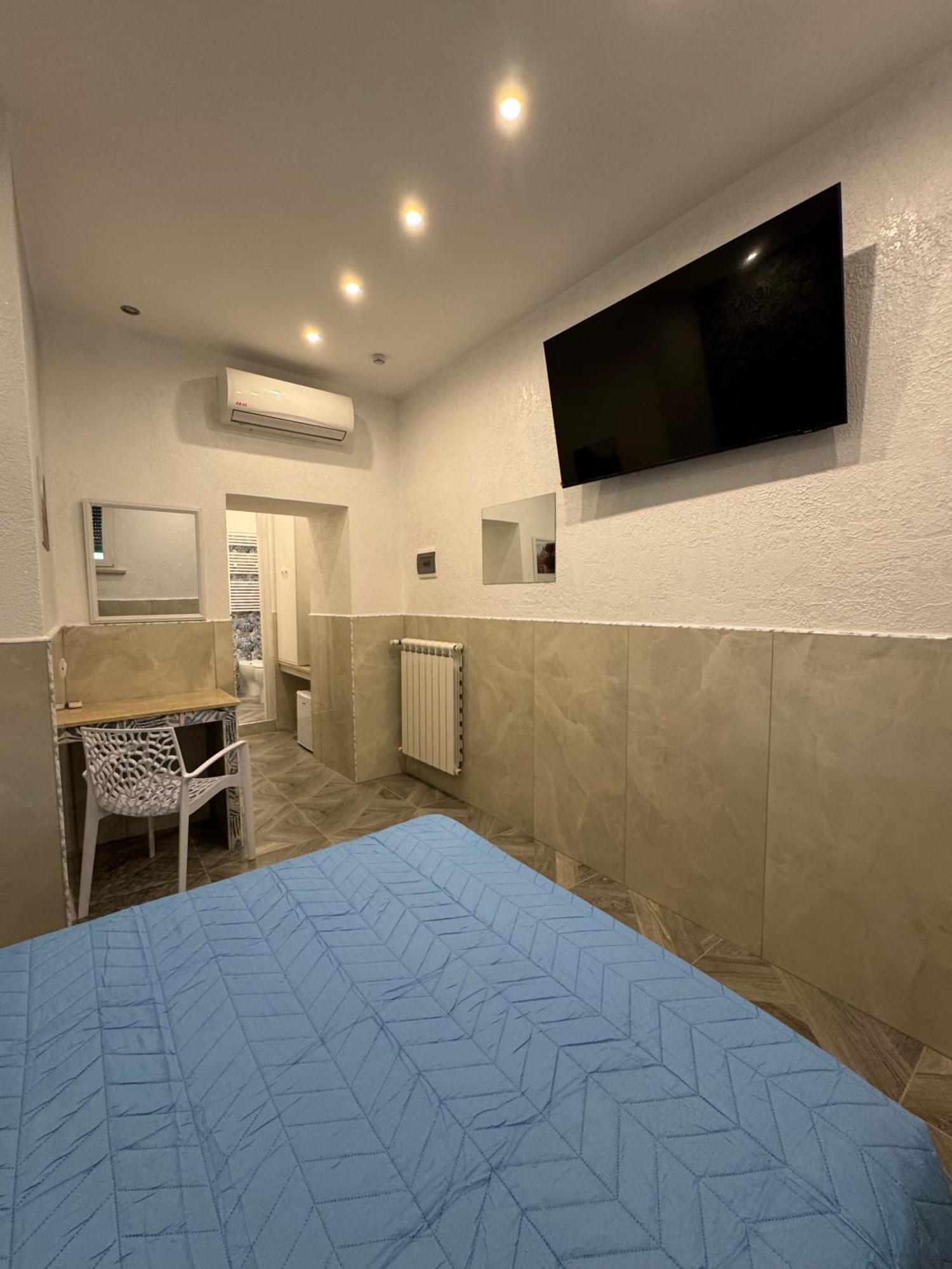 Luxor Eco Casa E Per Vacanze In Centro Piazza Bologna, Colosseo, Piazza Di Spagna, Vaticano, San Pietro, Sapienza, Fontana Di Trevi, Piazza Navona, Trastevere, Tiburtina, Termini, Aeroporto Bed & Breakfast