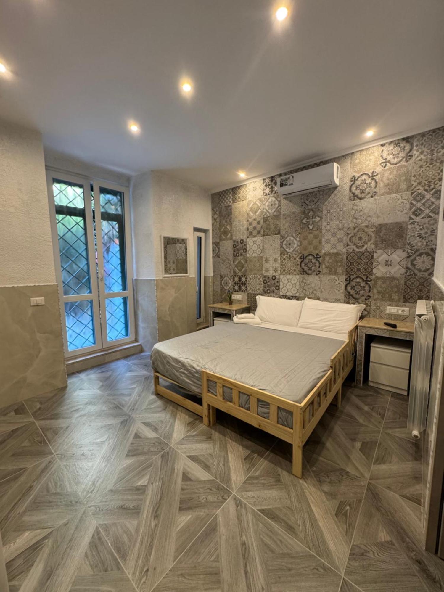 Bed & Breakfast Luxor Eco Casa E Per Vacanze In Centro Piazza Bologna, Colosseo, Piazza Di Spagna, Vaticano, San Pietro, Sapienza, Fontana Di Trevi, Piazza Navona, Trastevere, Tiburtina, Termini, Aeroporto Rome