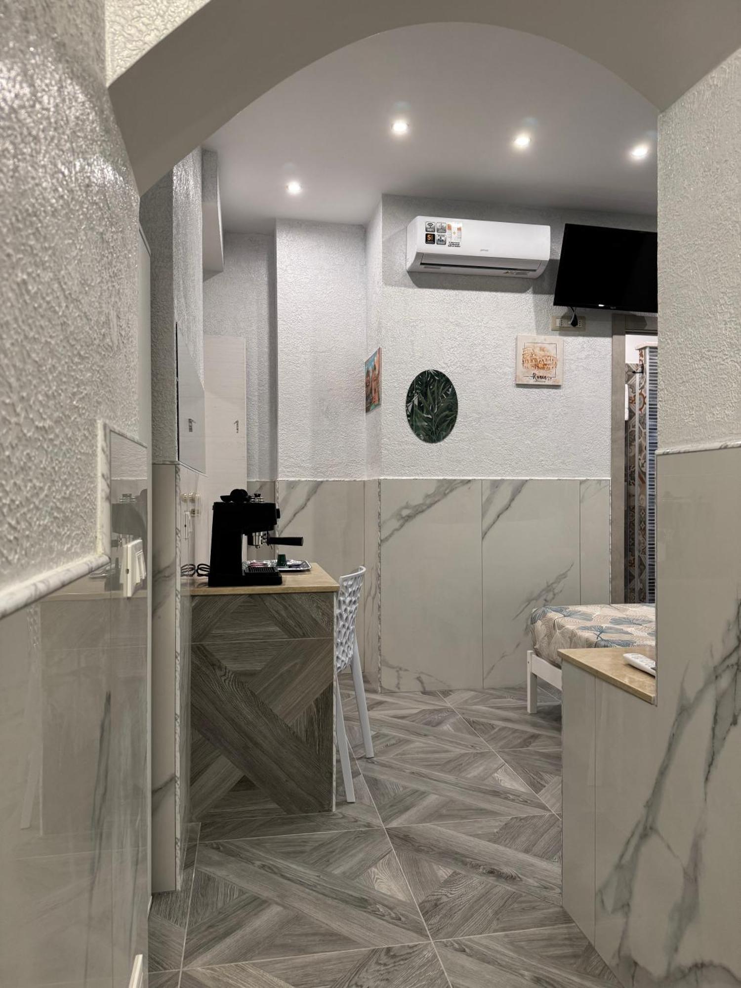 Luxor Eco Casa E Per Vacanze In Centro Piazza Bologna, Colosseo, Piazza Di Spagna, Vaticano, San Pietro, Sapienza, Fontana Di Trevi, Piazza Navona, Trastevere, Tiburtina, Termini, Aeroporto Bed & Breakfast