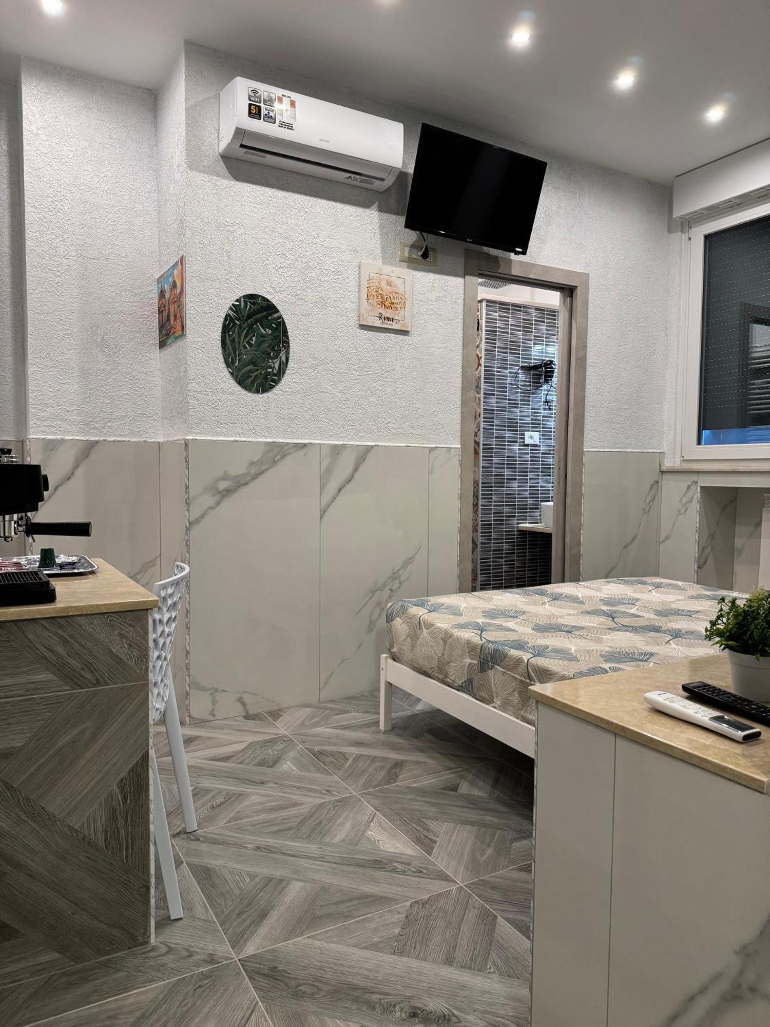 Luxor Eco Casa E Per Vacanze In Centro Piazza Bologna, Colosseo, Piazza Di Spagna, Vaticano, San Pietro, Sapienza, Fontana Di Trevi, Piazza Navona, Trastevere, Tiburtina, Termini, Aeroporto 2*