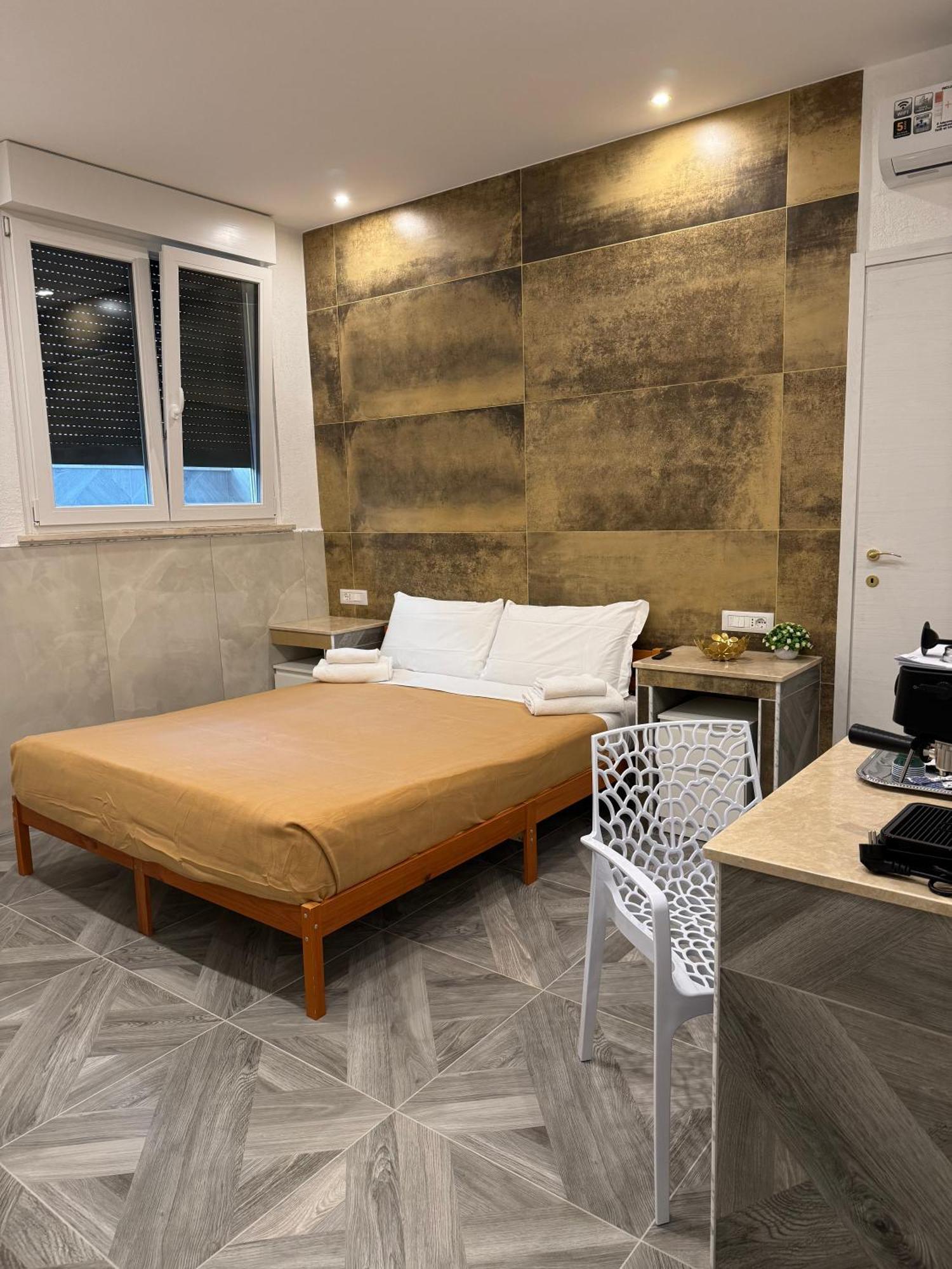Luxor Eco Casa E Per Vacanze In Centro Piazza Bologna, Colosseo, Piazza Di Spagna, Vaticano, San Pietro, Sapienza, Fontana Di Trevi, Piazza Navona, Trastevere, Tiburtina, Termini, Aeroporto Rome
