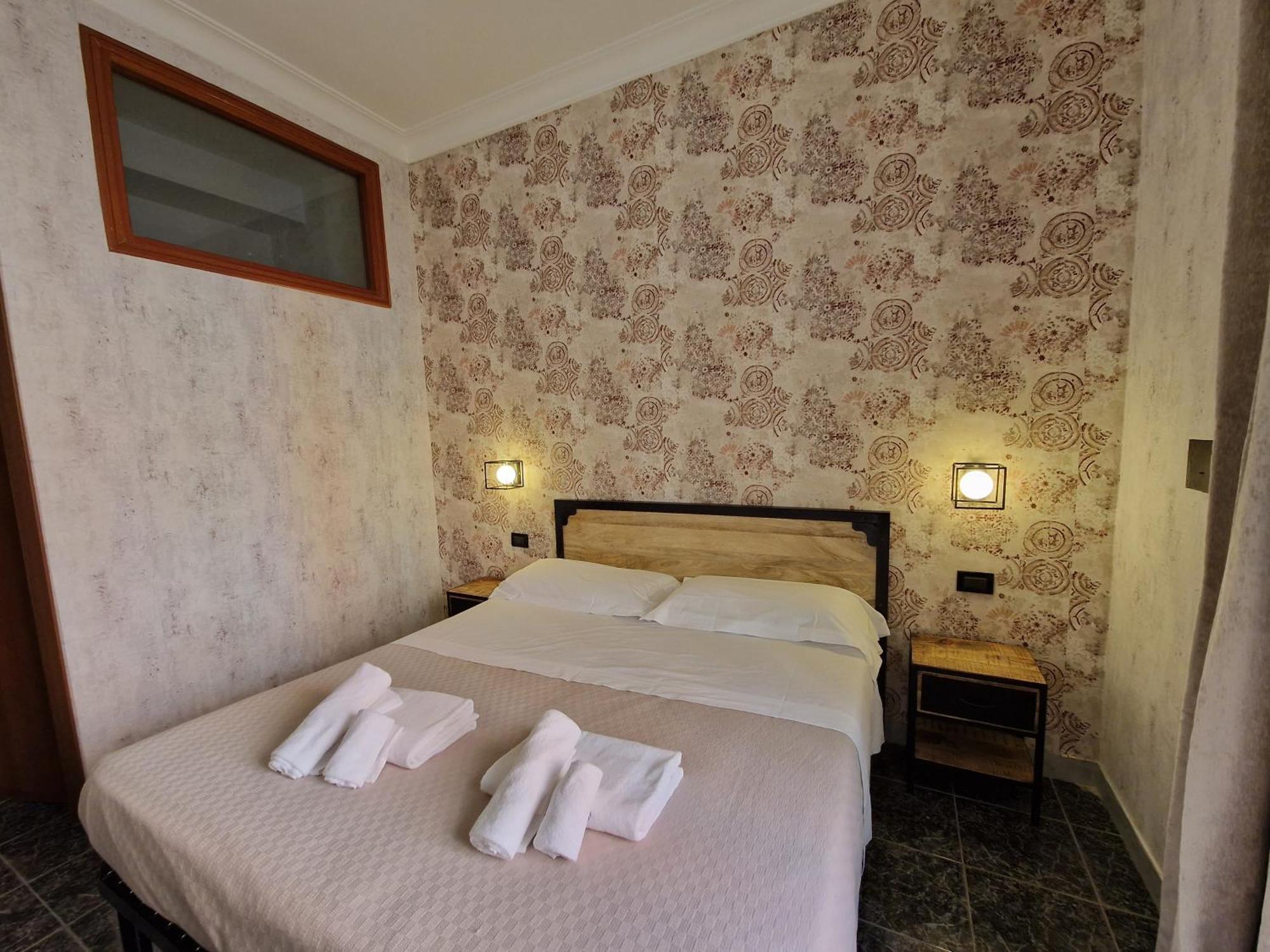 Agora Hotel 3*