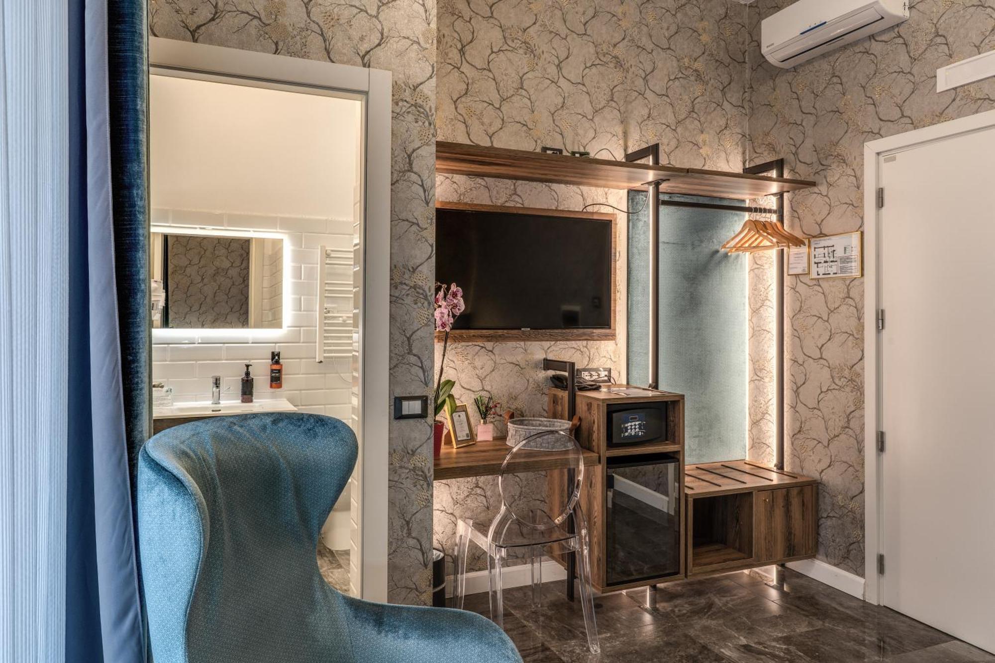 Apollo Boutique 4*