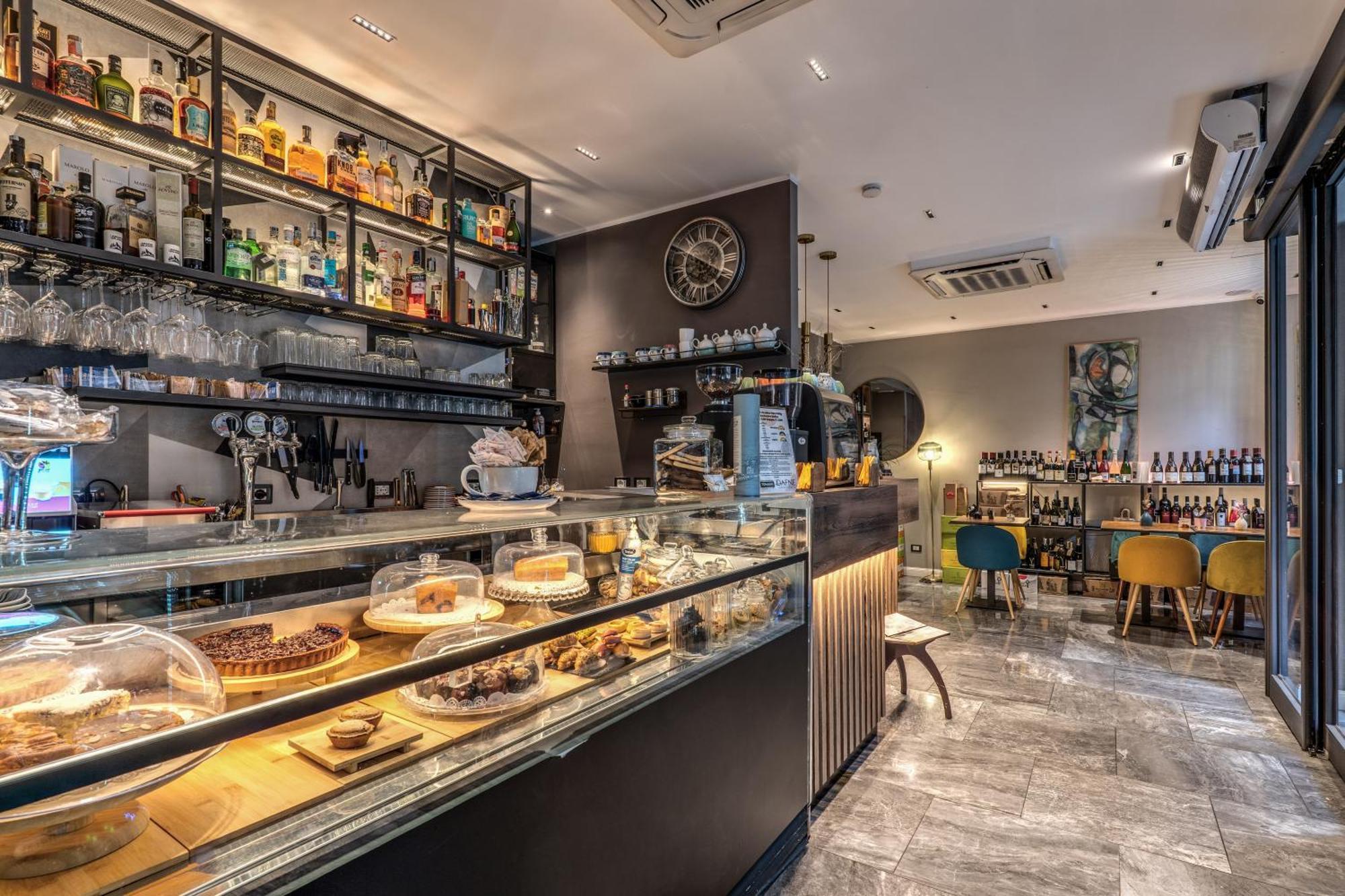 Apollo Boutique Rome
