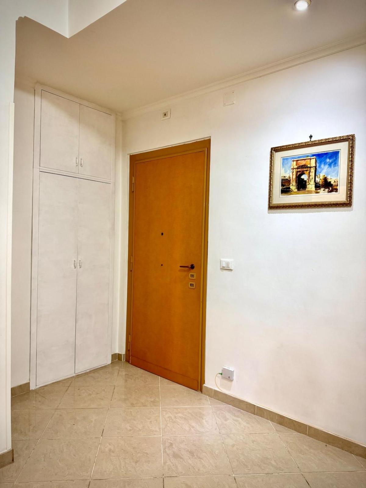 700 Meters From The Metro Holiday home *
