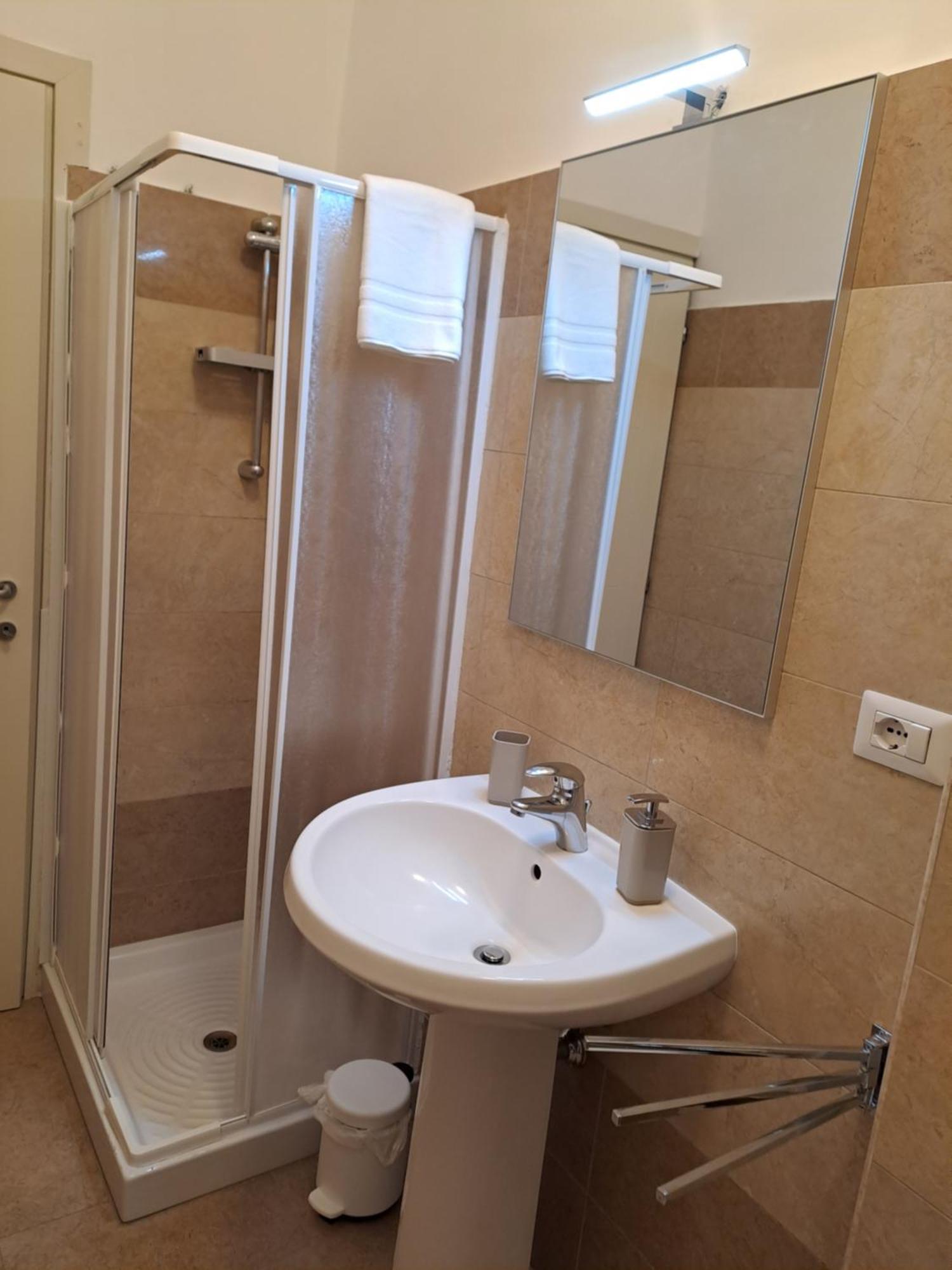 Torre Spaccata For 6 With Parking Apartment Rome