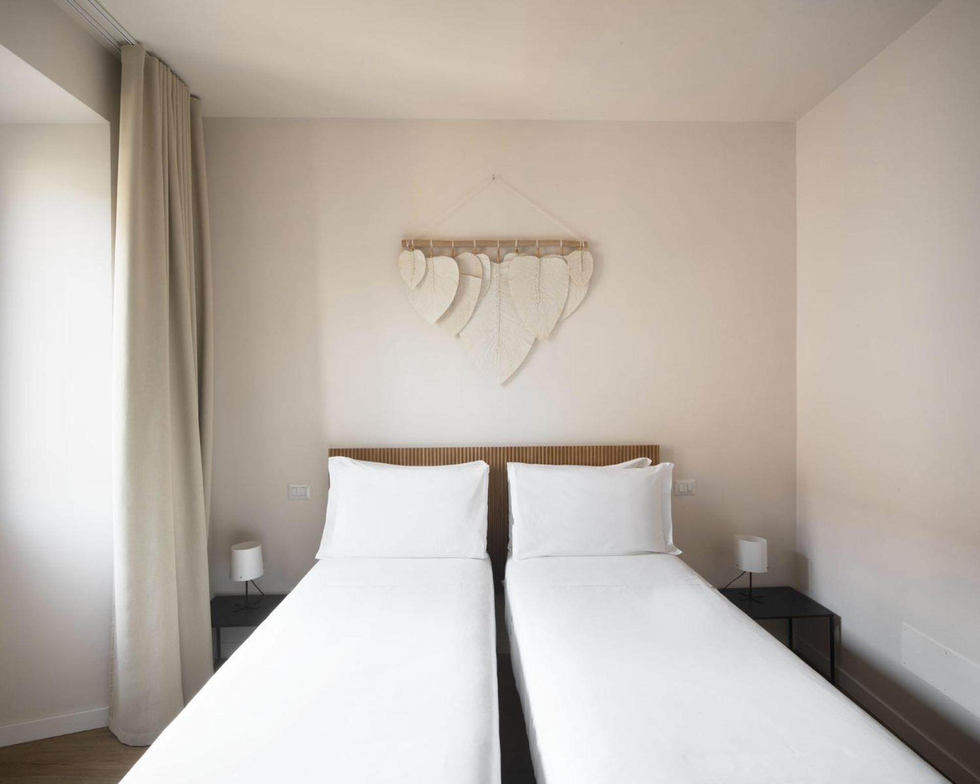 Yellowsquare Hostel