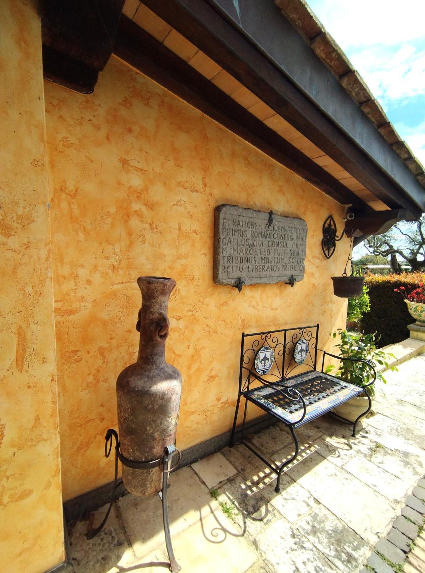 La Valle Dei Casali Bed & Breakfast 3*