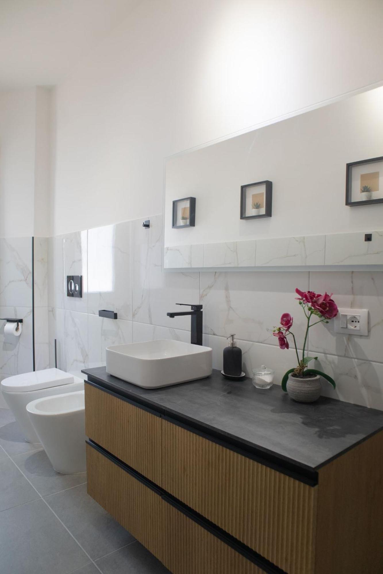 Sara's - Modern Near Metro, Perfect For Families And Groups In Apartment Rome