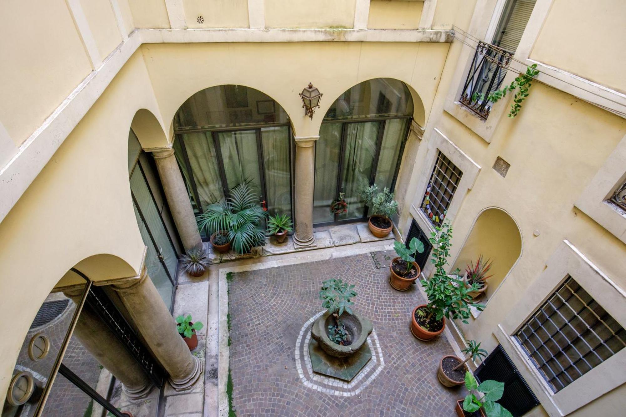 Guest house Navona Sky Palace