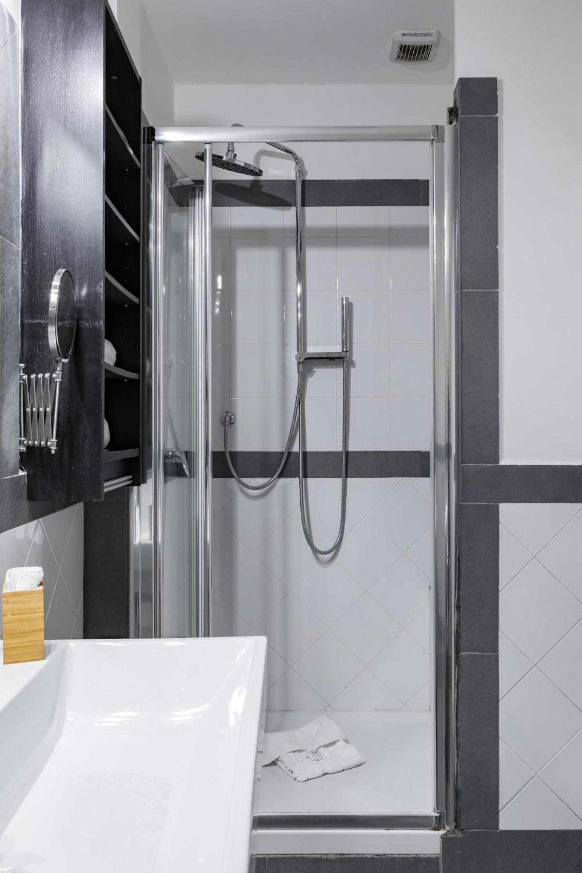 Trevi Modern Loft Appartamento *