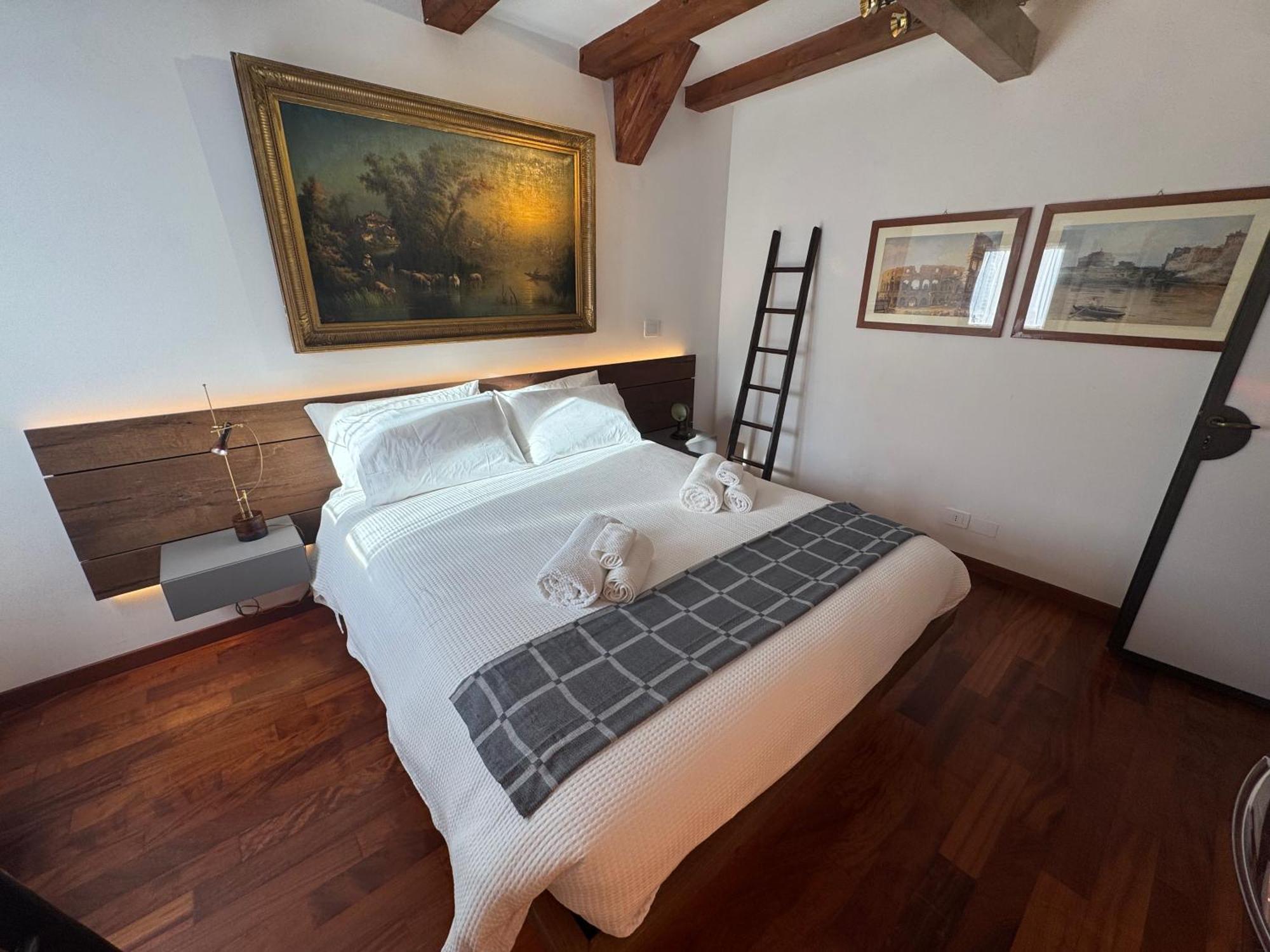 Chalet Domus Colosseum, Detached House Just Few Steps From The Colosseum