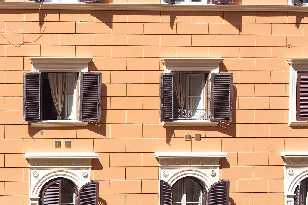 Flavia 84 * Roma