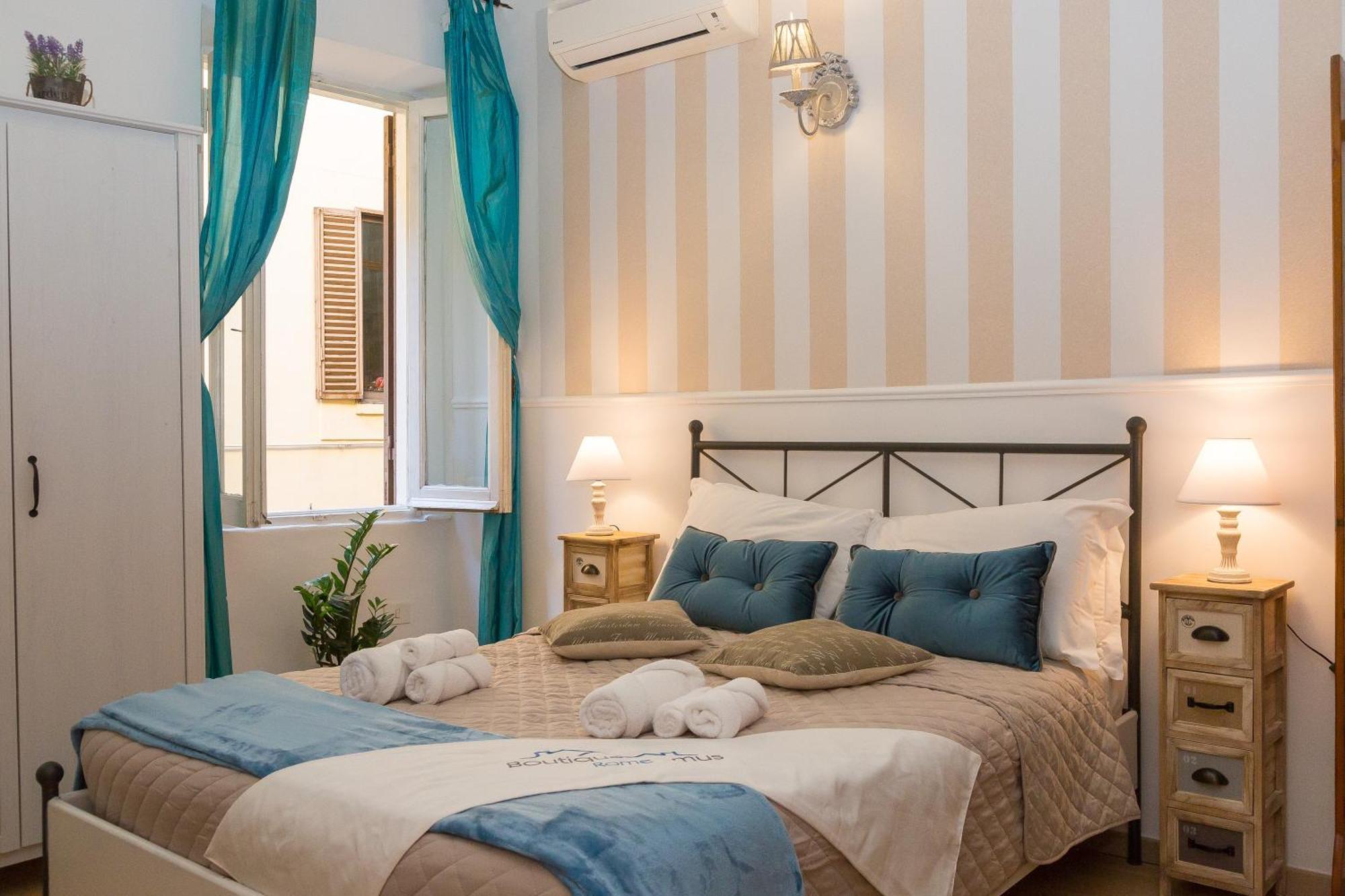 Boutique Domus Navona Librari * Rome