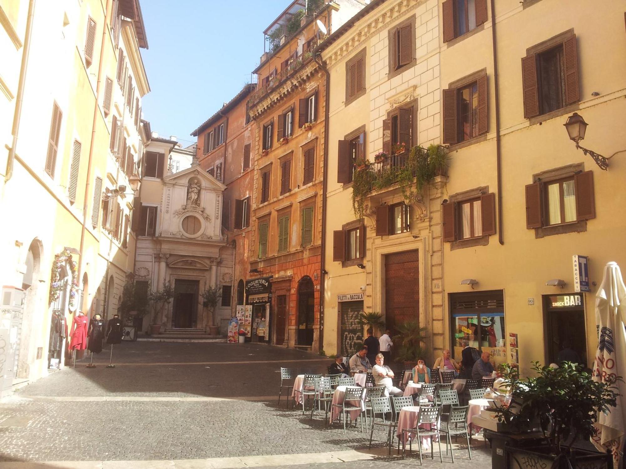 Boutique Domus Navona Librari Rome
