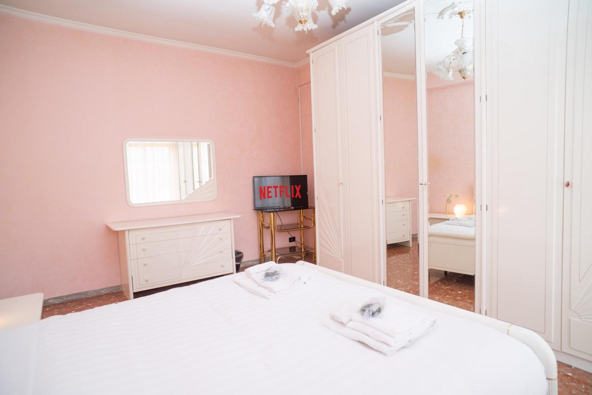 Charme Vintage And Comfort Two Steps From Metro A Apartment Rome