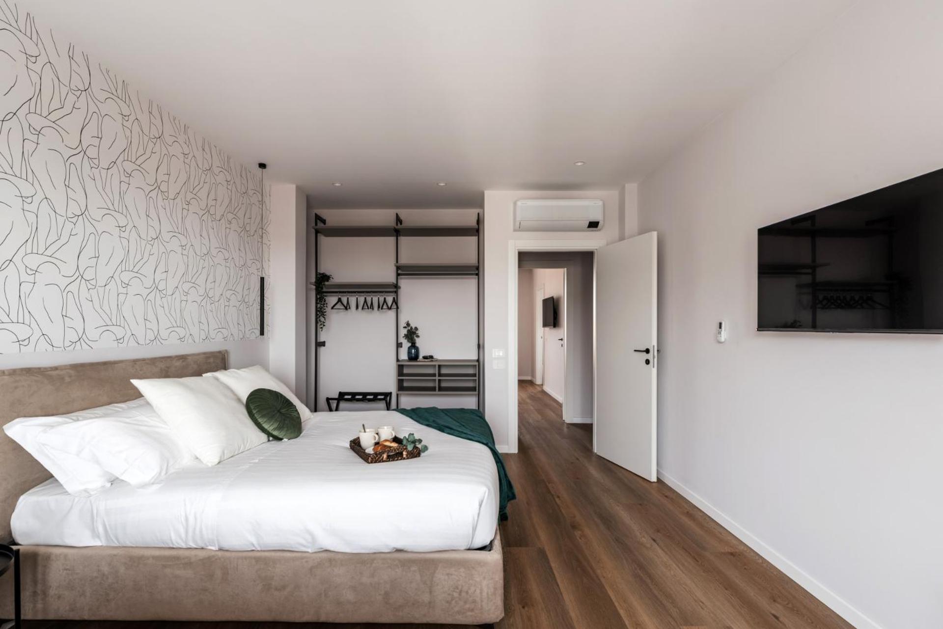 Apartment The Rent - Spacious Three-bedroom Flat In The San Giovanni Area