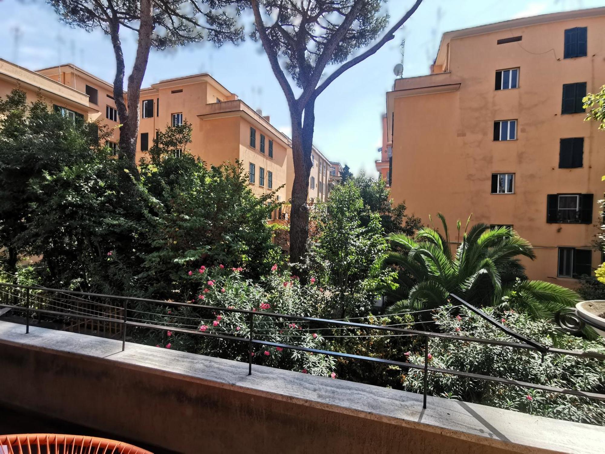 Casa Bonnet - Elegant Near Trastevere & Gianicolo Apartment