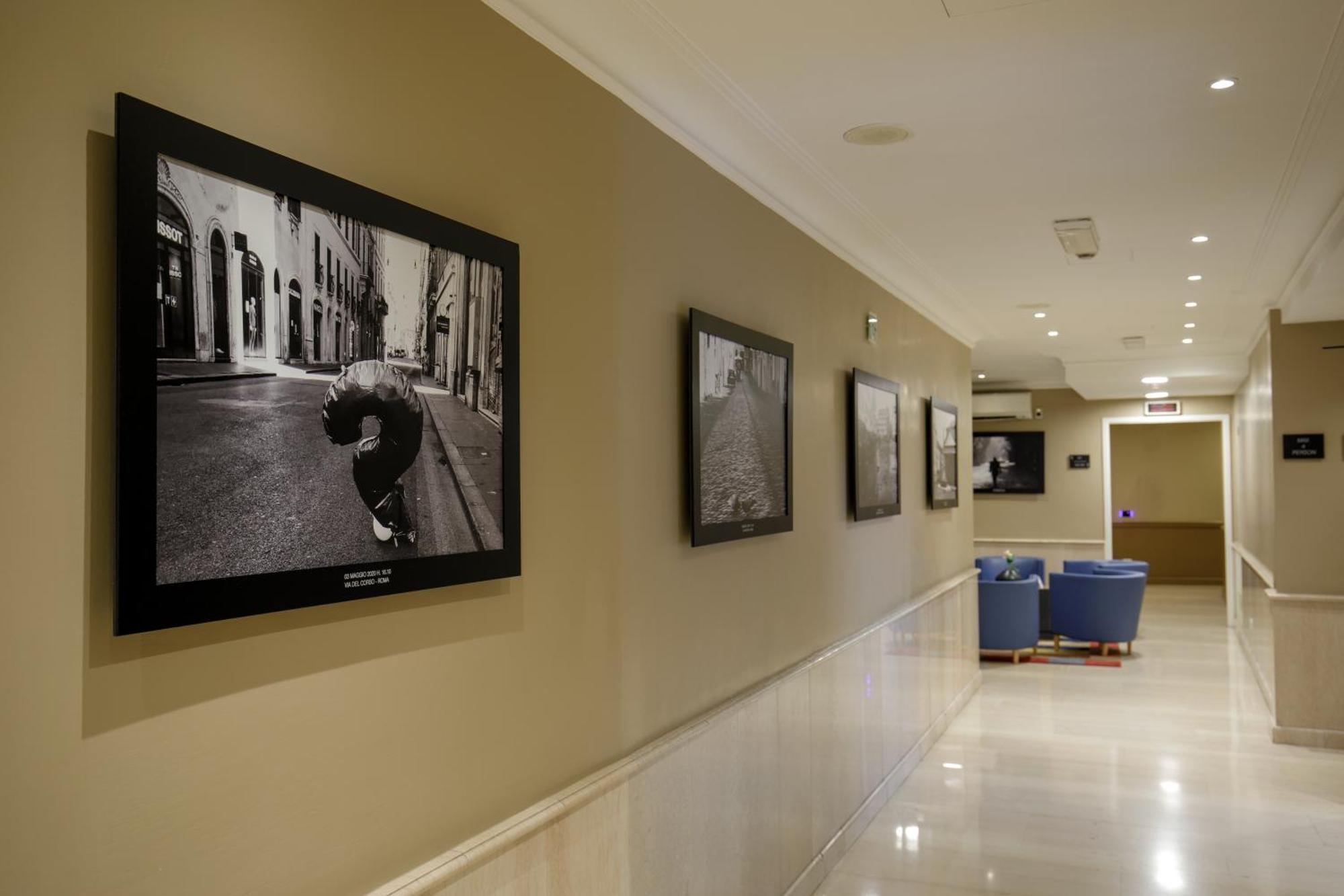 Western Globus Hotel 3*