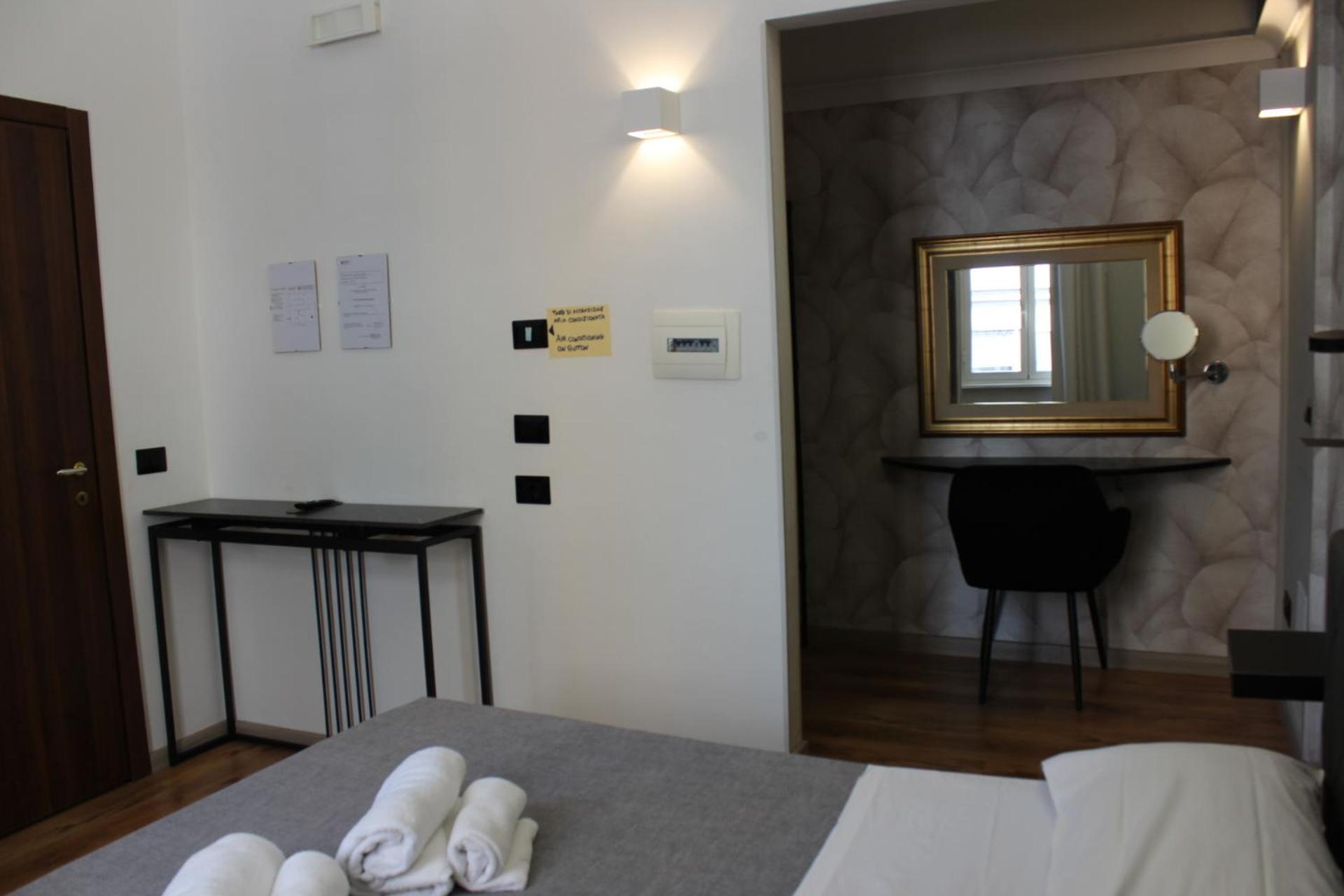 Piramide 1 Guest house *