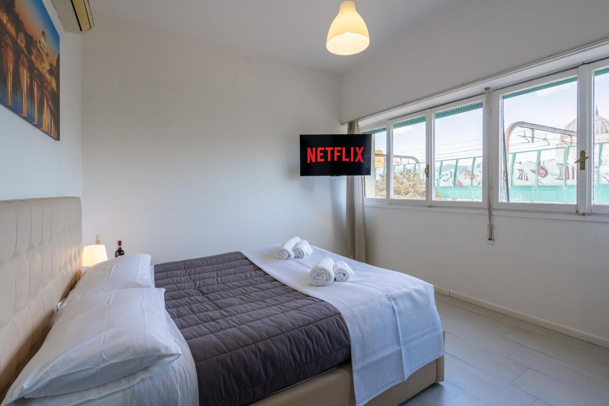 New Opening! Close To St Peter & Free Netflix Apartment *