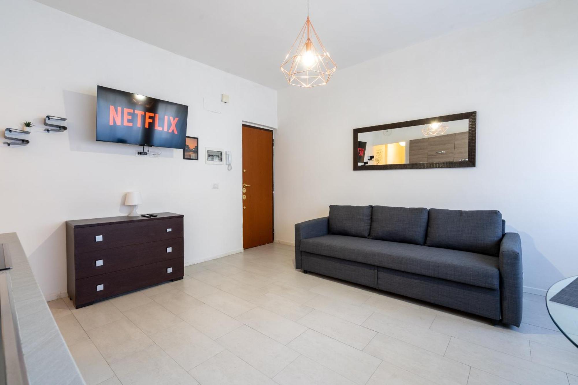 Apartment New Opening! Close To St Peter & Free Netflix *