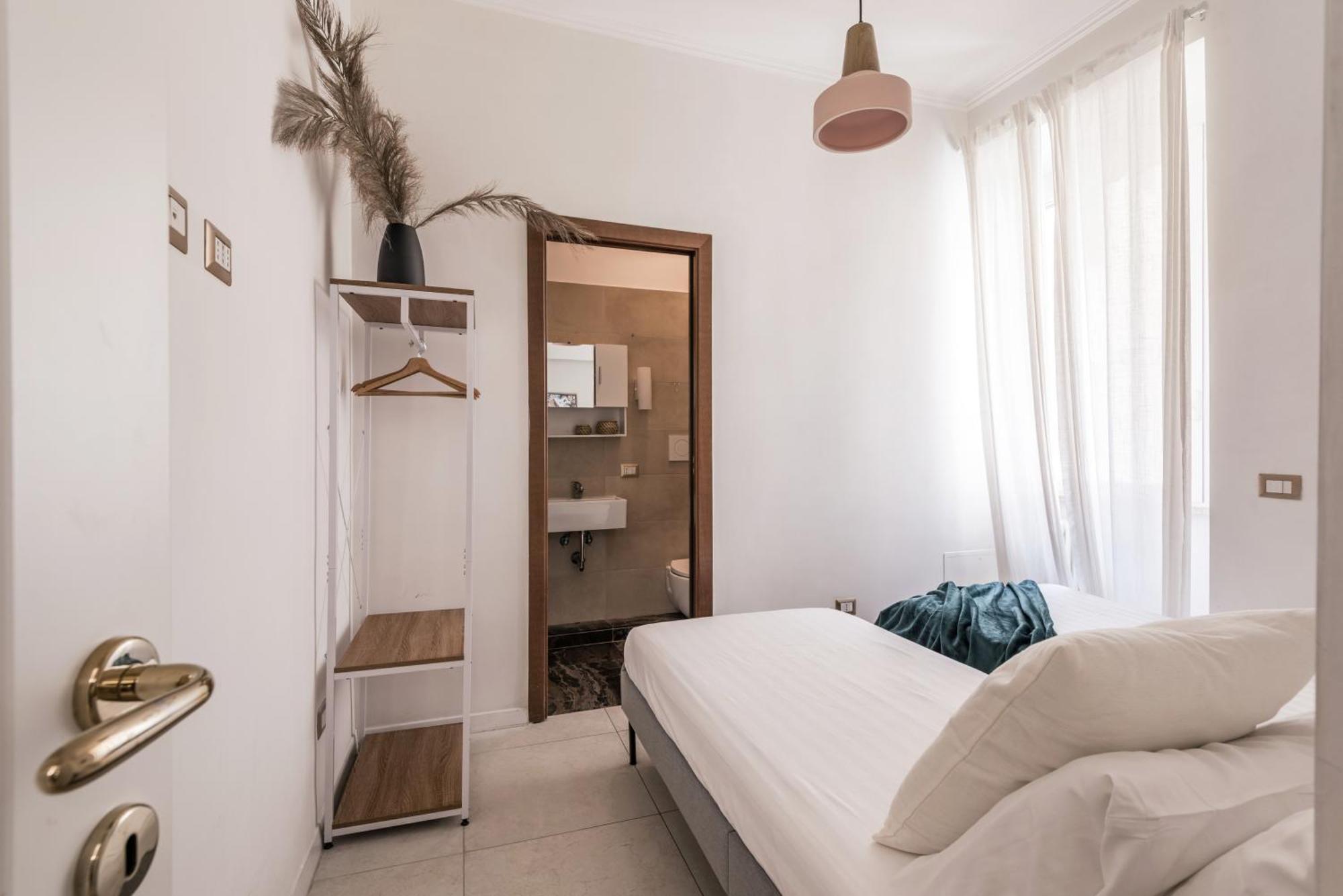 The Rent - Bright Flat Near San Pietro Aparthotel
