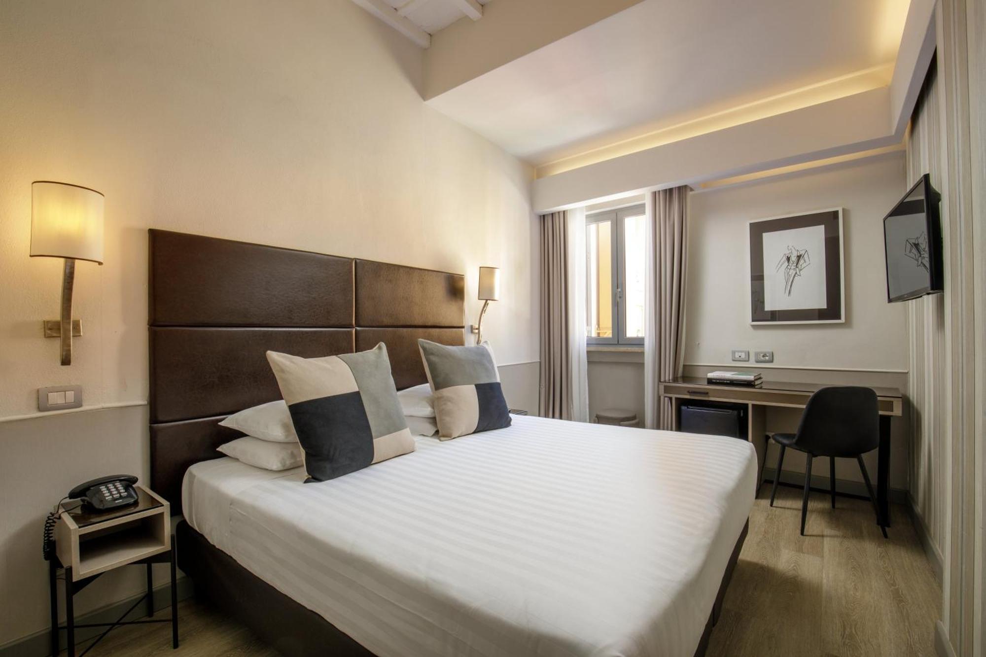 Hotel Condotti Palace 4*