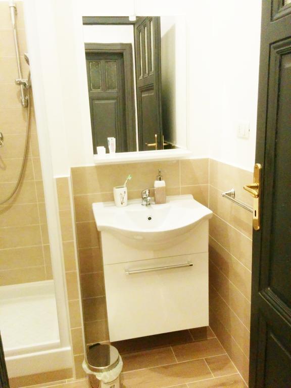 Ad Hoc Guest house 3*