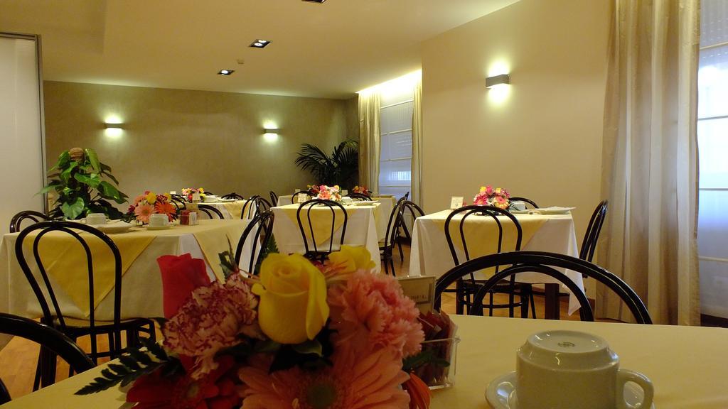 Hotel Consul
