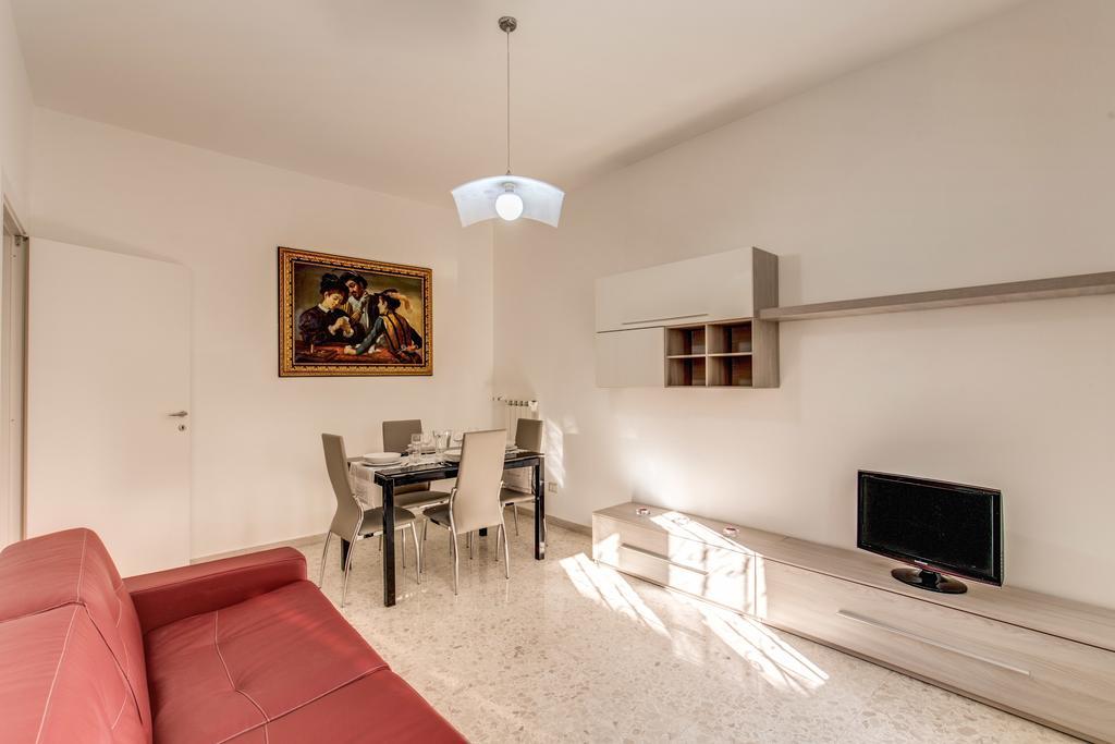 Apartment Daisy Colosseo *