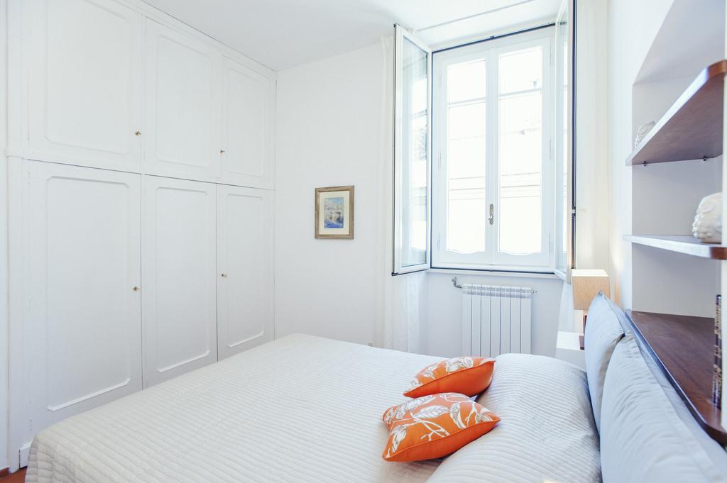 Lungaretta3 * Rome
