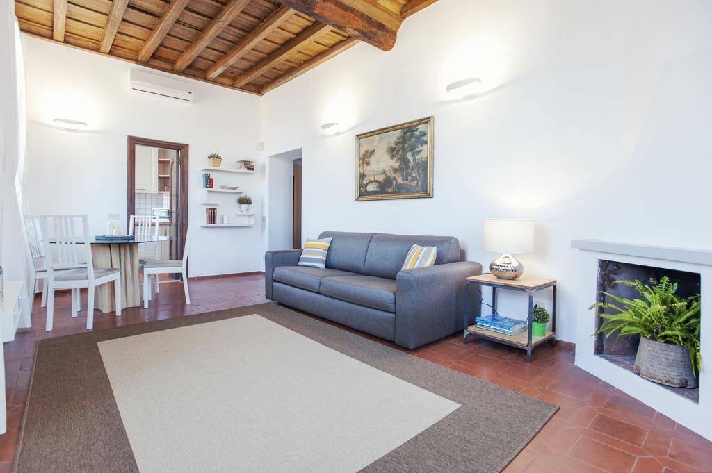 Lungaretta3 * Rome